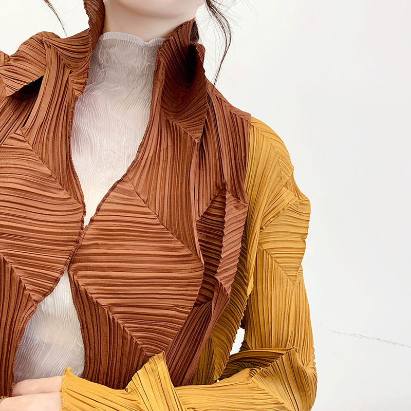 Women Coat AW New Color Matching Diamond Pleated Windbreaker Loose Large Size Pleated Jacket