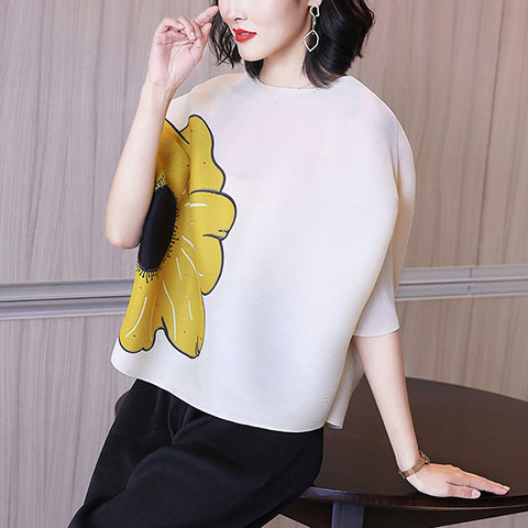 2021 Spring And Summer Casual Women's Pleated Tops Loose Blouse