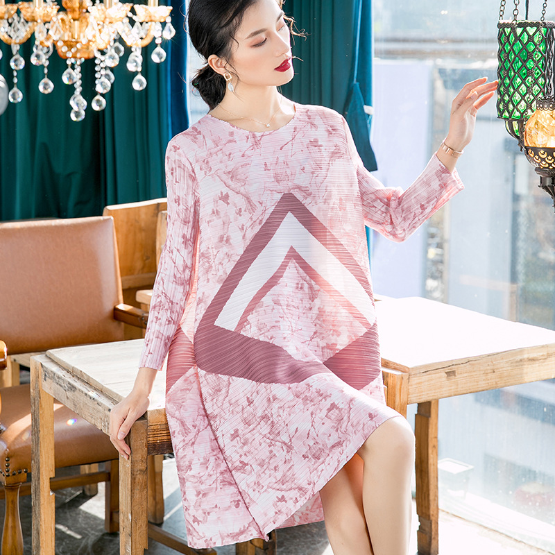 Pleated Dress 2020 Spring New Belly Covering Loose Printed Women Dress