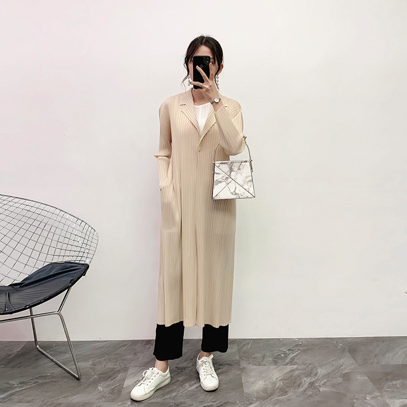 Pleated Windbreaker Autumn And Winter 2019 New Style Apricot Long Windbreaker Women's Coat