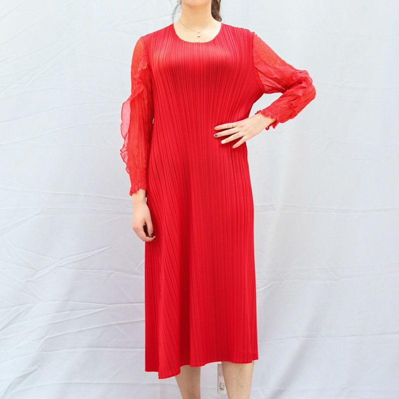 Autumn Women New Embroidered Round Neck Solid Color Pleated Long Sleeve Dress