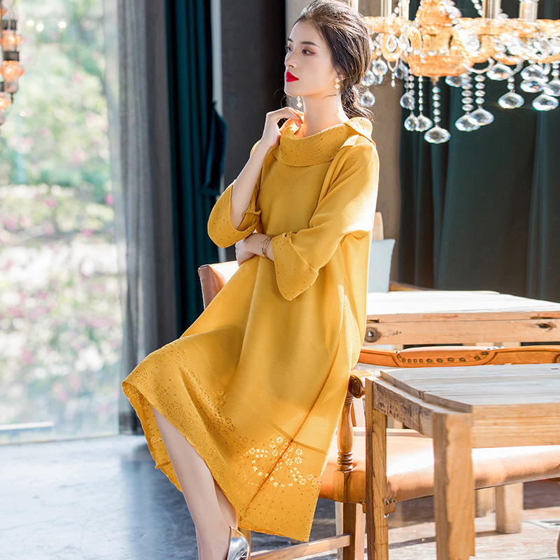 Pleated Large Dress New Red Beaded Embroidered Loose Dress In Early Spring 2020