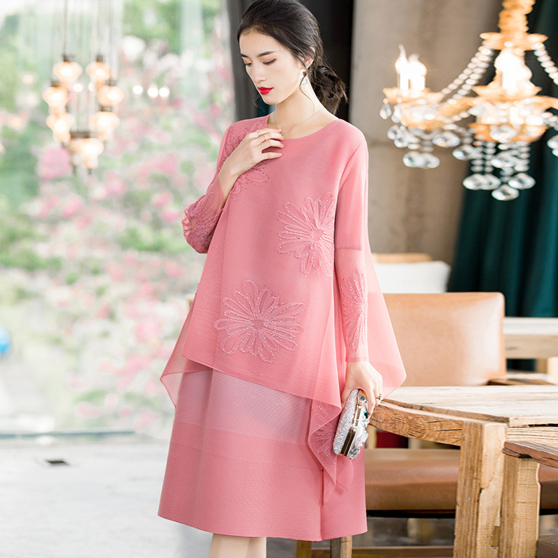 Fake Two Piece Embroidered Beaded Large Pleated Dress 2020 Spring New Loose Dress