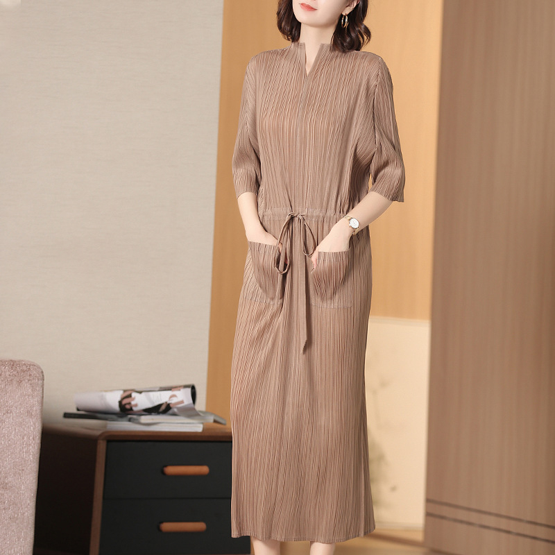 Pleated Dresses Summer New Style V-collar Short Sleeve Slim Long Loose Dress