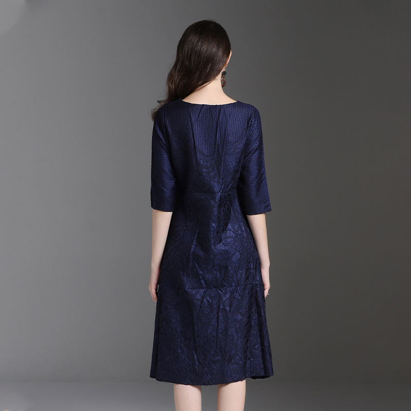 Spring Women Fashion New Pleated Embroidered Loose Big Size Popular High Quality Dress