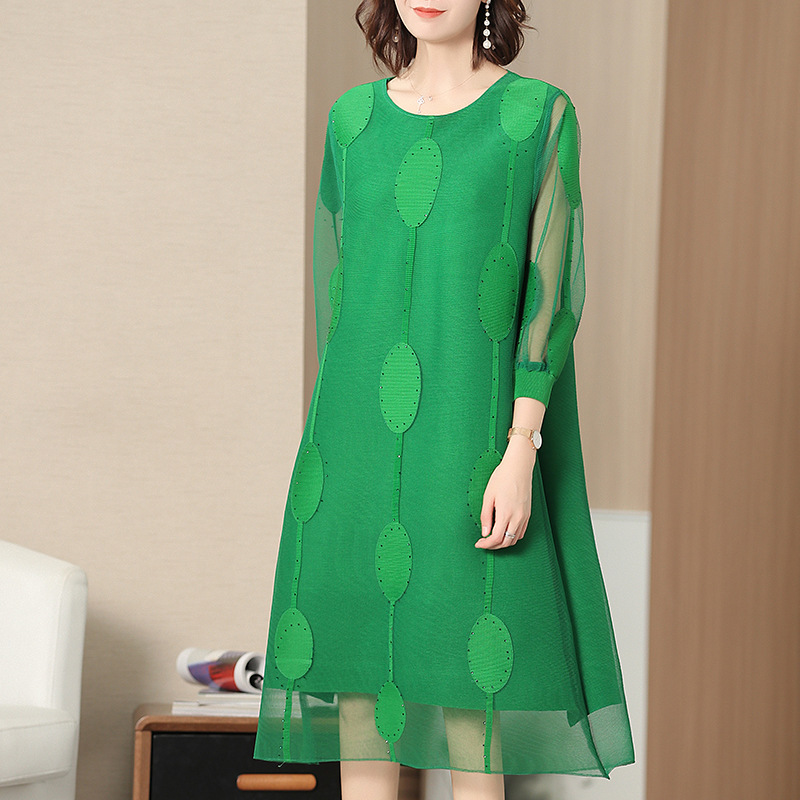 Fashion Pleats Point Embroidered Dresses Summer New Loose Large Size Nail Pearl Dresses