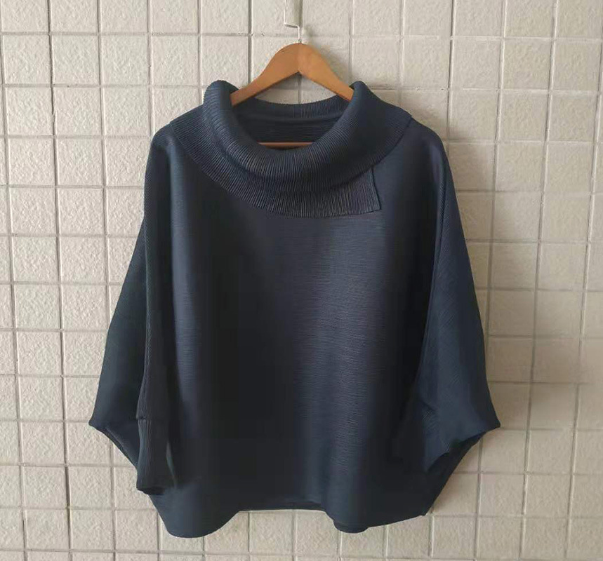Pleated Lapel Bat Sleeve T-shirts Winter New Long Sleeve Pleated Bottoming Loose Women's Tops