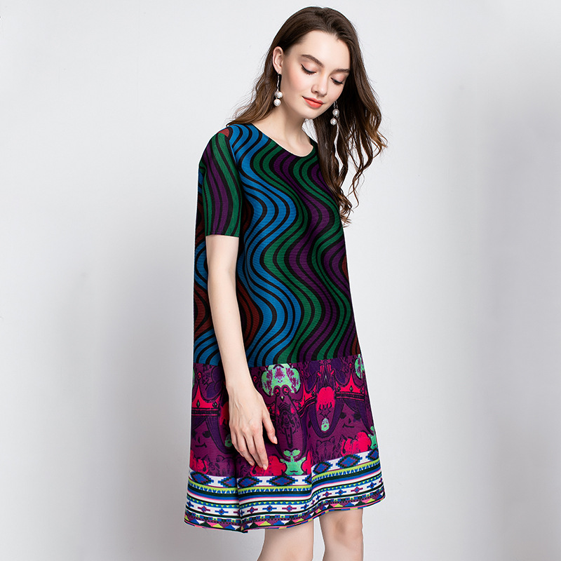 Round-collar Short-sleeved Flowery Loose Big Size Dress Color Women's Summer Pleated Dress