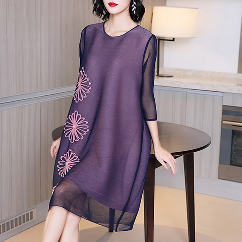 Pleated High-end Foreign Style Mesh Beaded Dress Spring 2021 New Women's Loose Plus Size