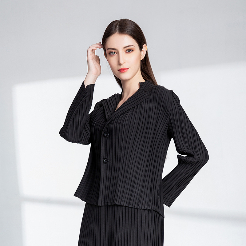 Autumn Winter Women Pleated Jacket New Style Top Women's Pleats Casual Short Coat