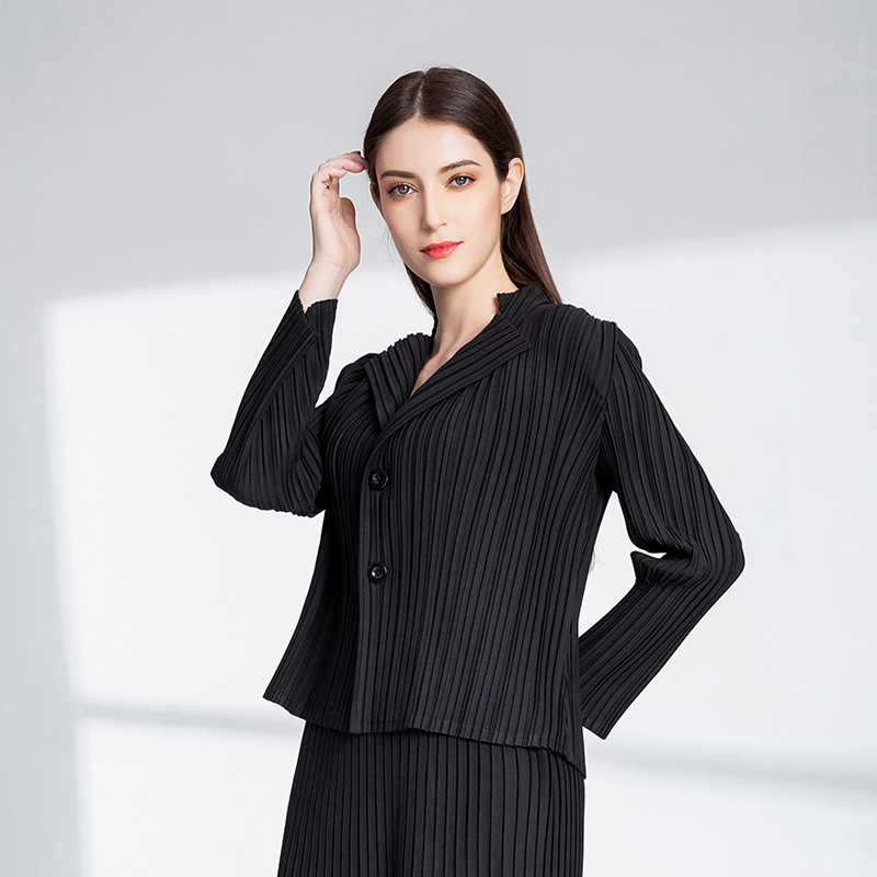 Autumn Winter Women Pleated Jacket New Style Top Women's Pleats Casual Short Coat