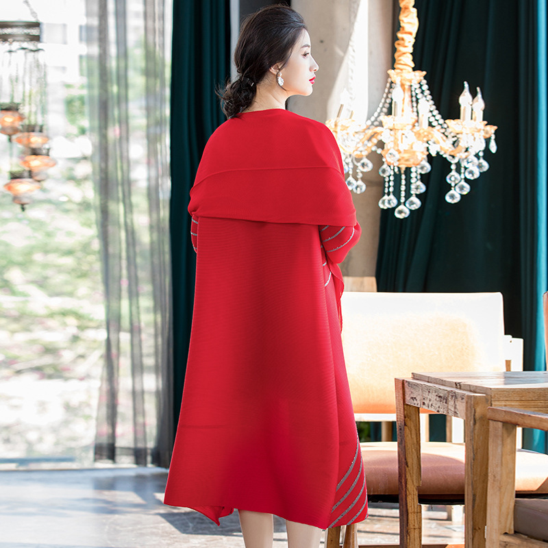 Women Fashion New Red Embroidered Beaded Pleated Dress 2020 Spring New Scarf Collar Big Size Dress