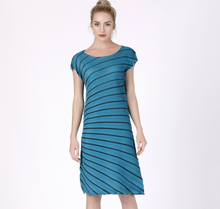 Women New Pleated Digital Print Dress