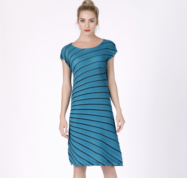 Women New Pleated Digital Print Dress