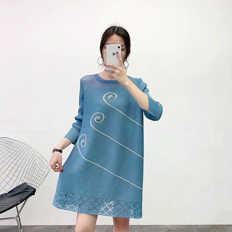 Women Pleated Oversized Dress Spring New Fashion Ethnic Style Plate Flower Loose Half Sleeve Dress