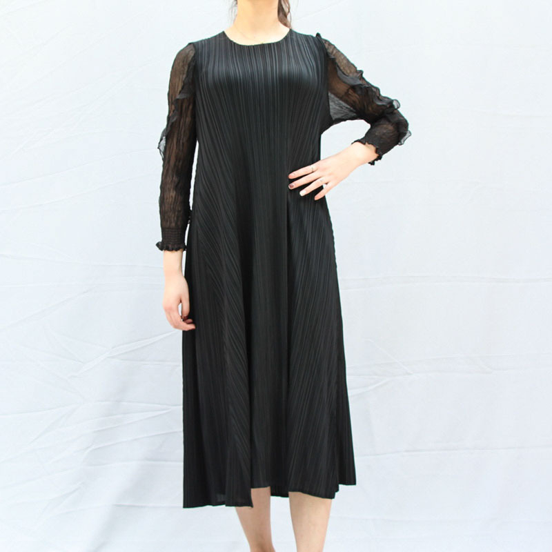 Autumn Women New Embroidered Round Neck Solid Color Pleated Long Sleeve Dress