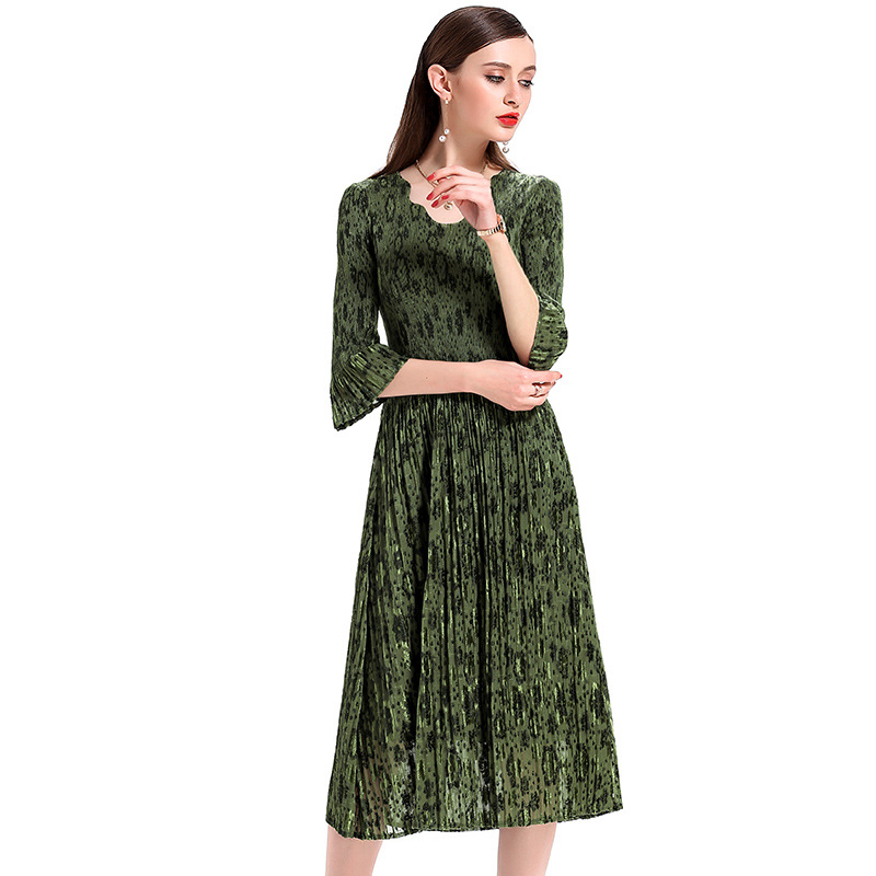 Women Pleated Lace Lady Elegant V Neck Bat Sleeves Casual Fashion New Dress