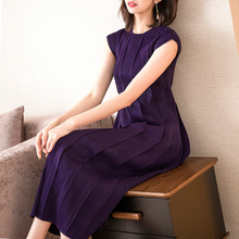 Slim Women Large Size Dresses Summer New Women's Wear Pleated Dresses