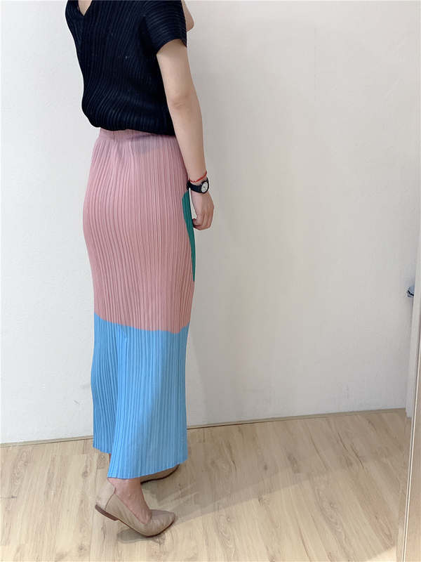 Autumn Women Pleated Fashion New Tidal Loose Big Size Dress Lady Short Sleeved Dress