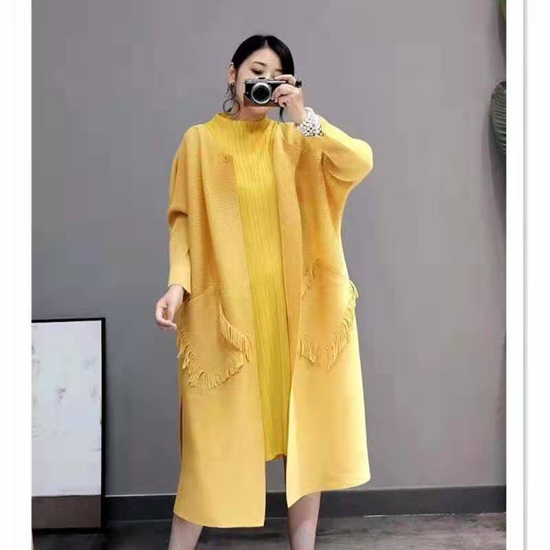 Autumn Women Pleated Fashion New Tidal Loose Big Size Pockets Popular Long Jacket Coat