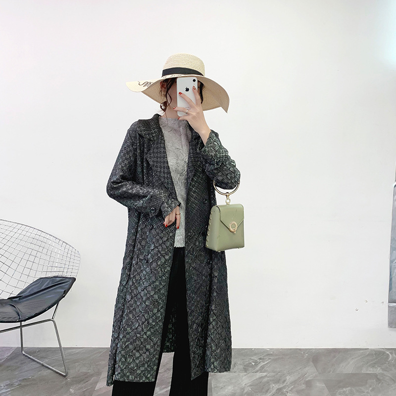 Winter Women Pleated Coat Double-deck Cotton Jacket Loose Large Size Thick Windbreaker