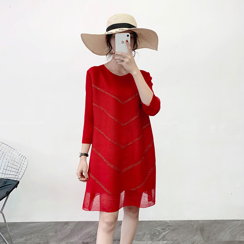 Dress Women's Pleated Dress New Loose Large Red Base Dress