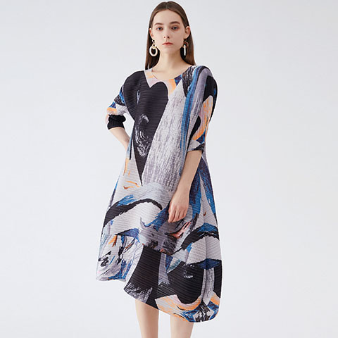 2021 Spring New Print Round Neck Medium Sleeve Loose Swing Skirt Pleated Dress