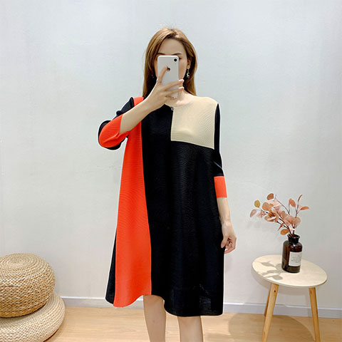 Pleated Loose Dress 2021 Spring And Summer New Foreign Style Color Matching Large Size Slim Medium Length Dress