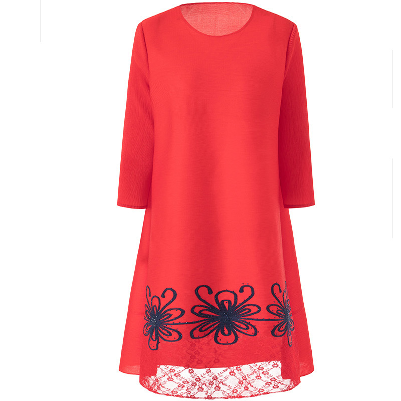 Large Pleated Dress 2020 Spring New Women's Loose Embroidered Belly Covering Dress