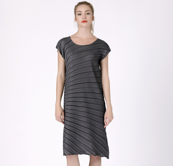 Women New Pleated Digital Print Dress