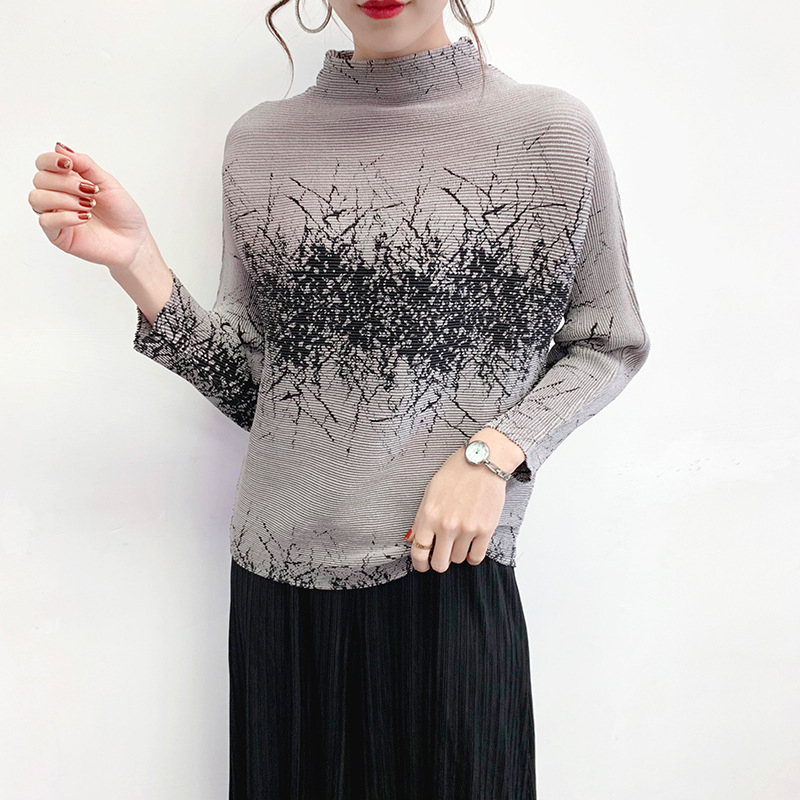 Women Pleated Top Spring New High Collar Pullover Bat Sleeve Thin Pleated T-shirt