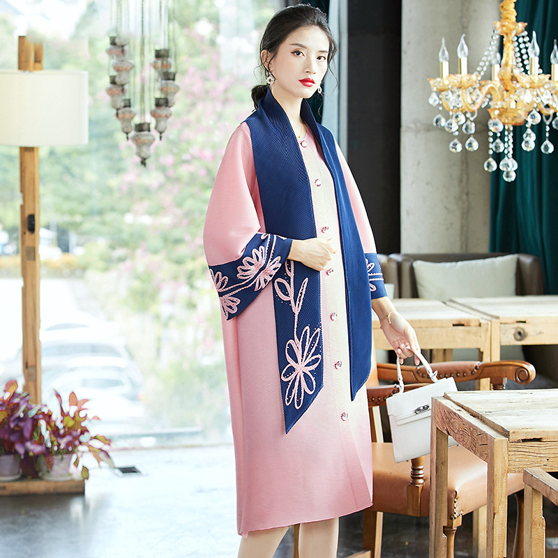 Women Pleated Embroidered Beaded Large Dress Early Spring 2020 Loose With Scarf Dress