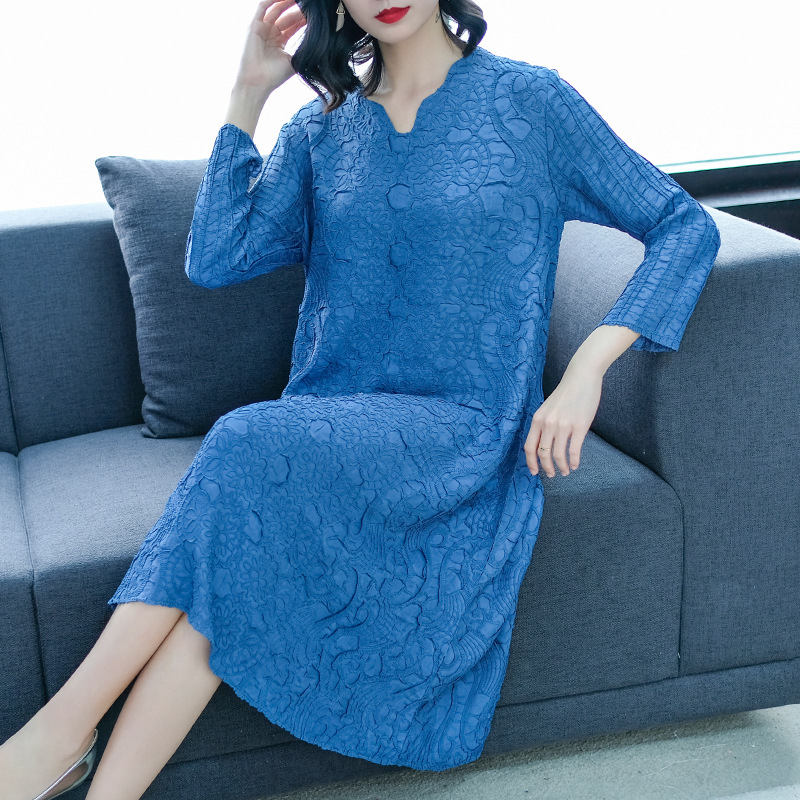 Spring 2019 New Women's Loose Large Size Embroidered French Long Sleeve Retro Dresses