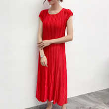 Pleated Bottoming Dress Autumn And Winter 2019 New Metal Texture Loose Large High Elastic Dress For Women