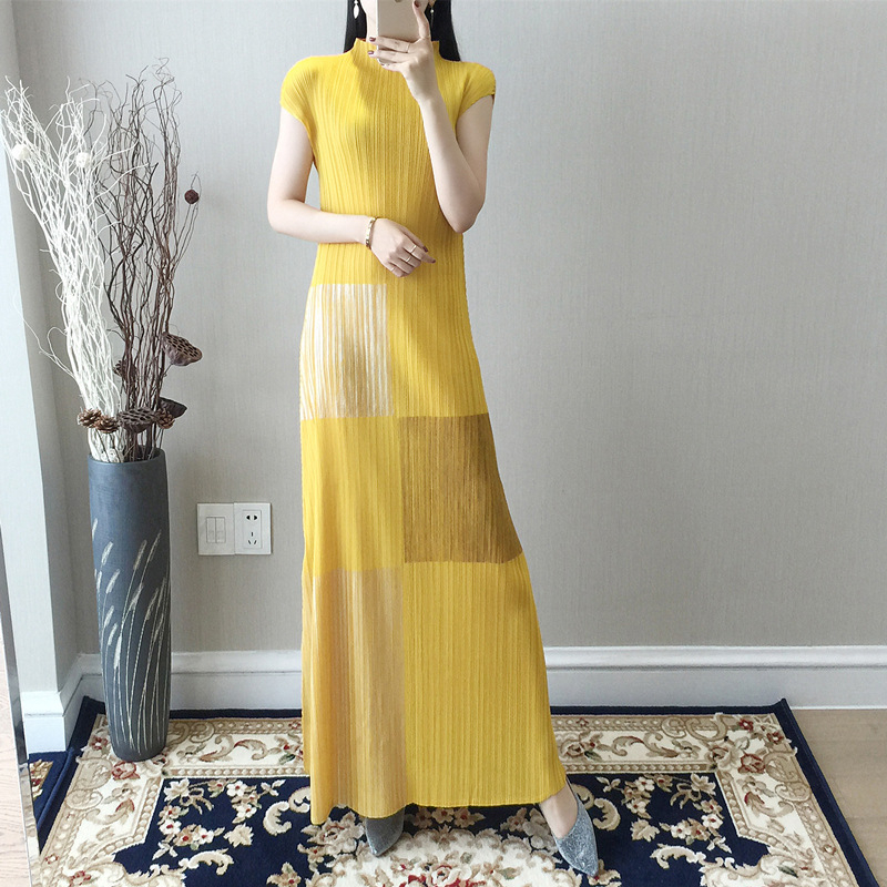 Golden Pleated Loose Casual Tidal Fashion High Quality Elegant Long Dress