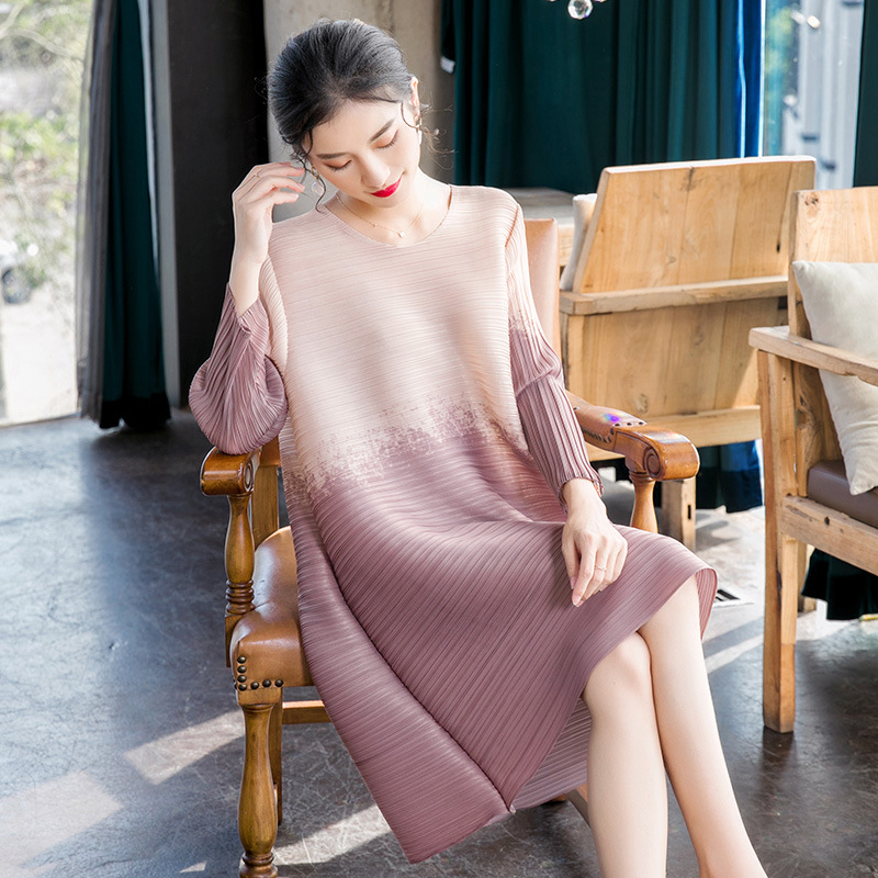Pleated Foreign Style Large Dress New Belly Covering A-line Dress Spring 2020