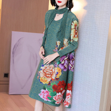 High End Foreign Style Pleated Mother's Dress Spring New Loose Print Age Reduced Midi Pleated Dress
