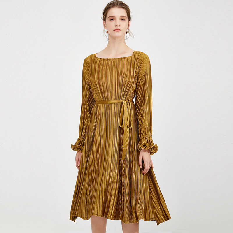 2020 Spring New Square Collar Design Golden Yellow Dress Lace Up Waist Petal Cuffs A-line Dress
