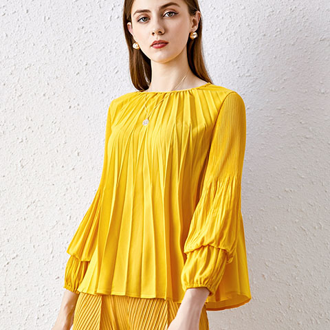Spring And Summner Round Neck Women's Lantern Sleeve One Button Pleated Shirt