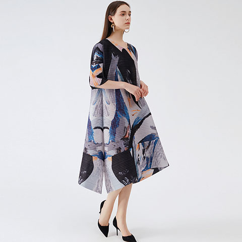 2021 Spring New Print Round Neck Medium Sleeve Loose Swing Skirt Pleated Dress