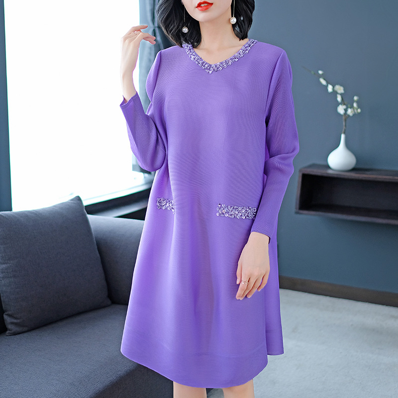Autumn Women Pleated Solid Color Lady Elegant Long Sleeved Loose Wrinkle Nail Neads Casual Dress