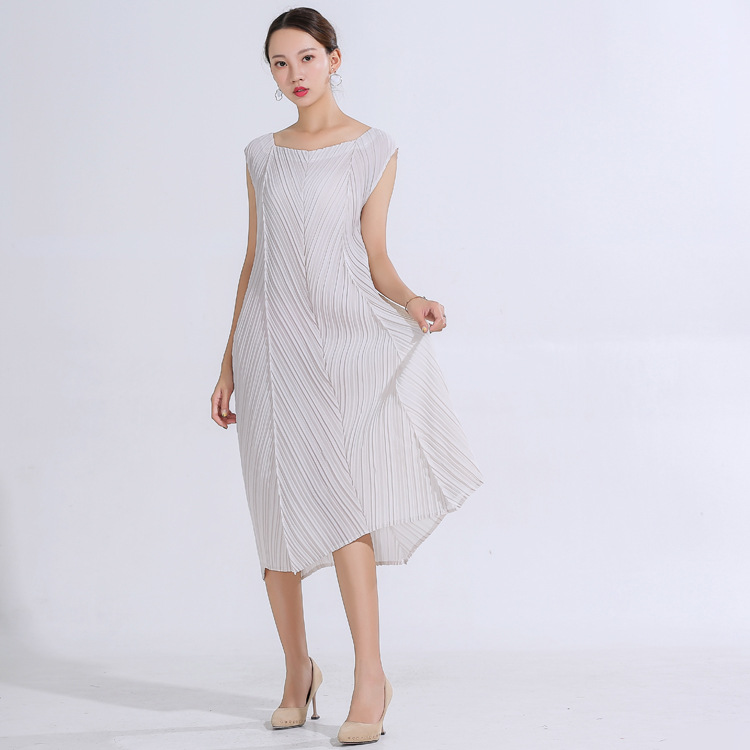 Pleated Solid Loose Dress Sleeveless Wide Shoulder Strap Design
