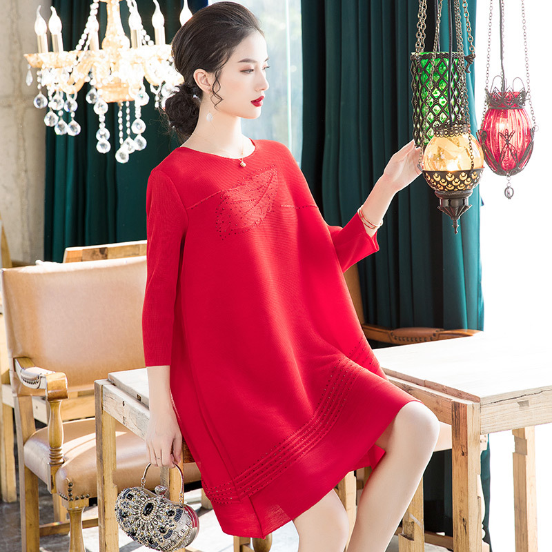 Pleated Loose Large Dress 2020 Spring New Women's Beaded Embroidered Dress