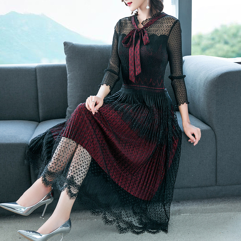 Aututmn Winter Women Pleated Fashion New Tidal Lace Loose Big Size Elegant Dress