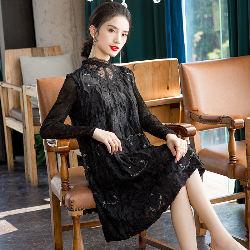 Embroidered Lace Patchwork Dress 2020 Spring New Loose Large Pleated A-line Dress