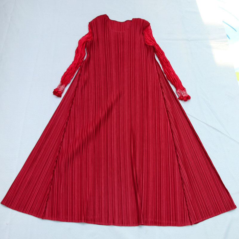 Autumn Women New Embroidered Round Neck Solid Color Pleated Long Sleeve Dress