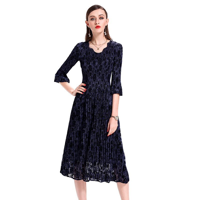 Women Pleated Lace Lady Elegant V Neck Bat Sleeves Casual Fashion New Dress