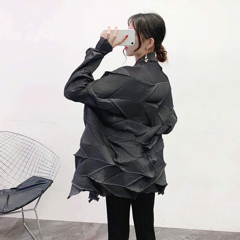 Women Fashion New Pleated Fashion New Tidal Crinkled Loose Big Size Cardigan Jacket Coat