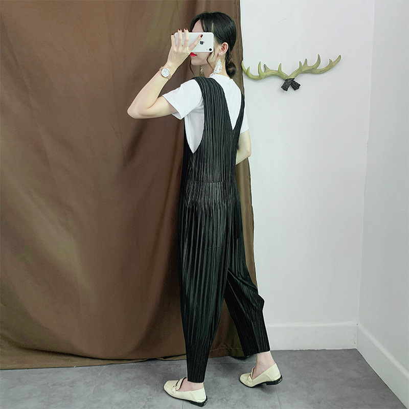 new Summer Women's Loose Big Sizes Pleated Pants Overalls