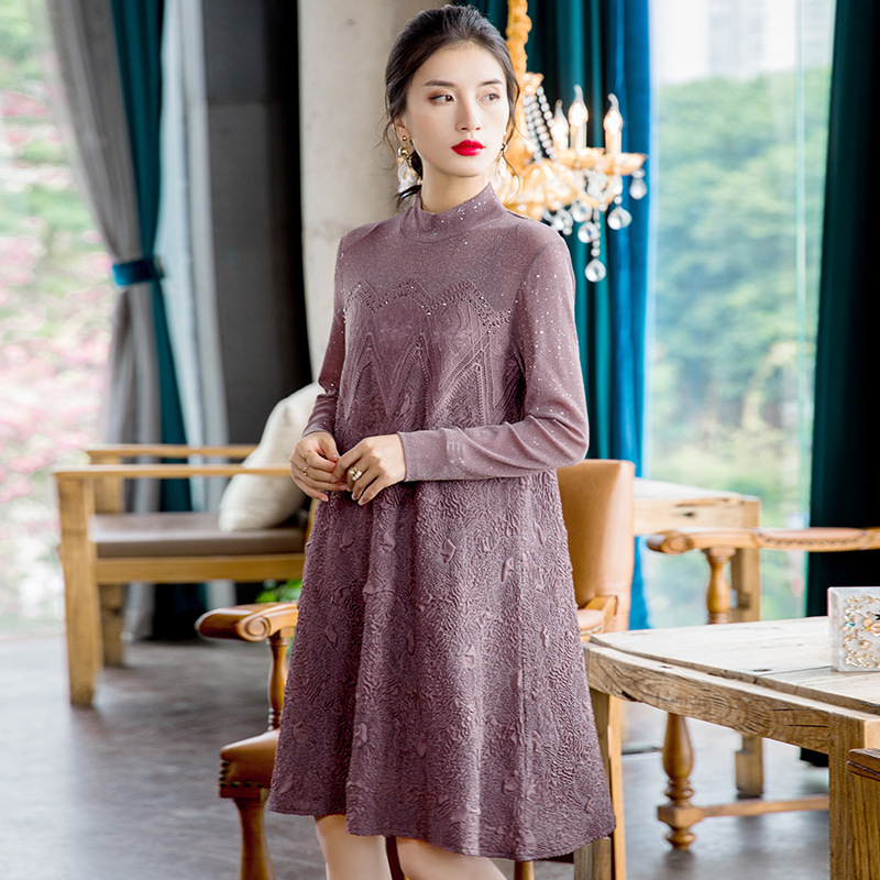 New Women's Fashion Embroidered Beaded Long Sleeve Large Pleated Dress In Spring 2020